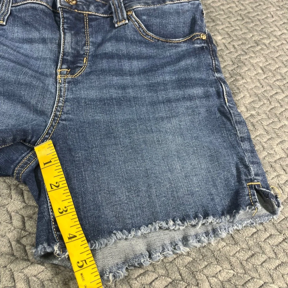 Seven7 cut off